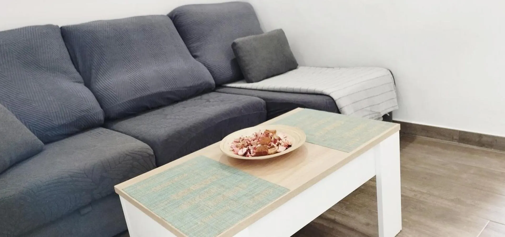 Apartment Primera Linea De Playa Benalmadena Aloha Playa Spain